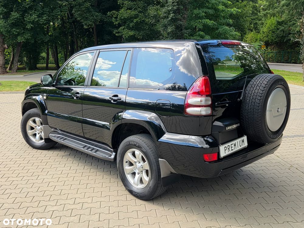 Toyota Land Cruiser - 3