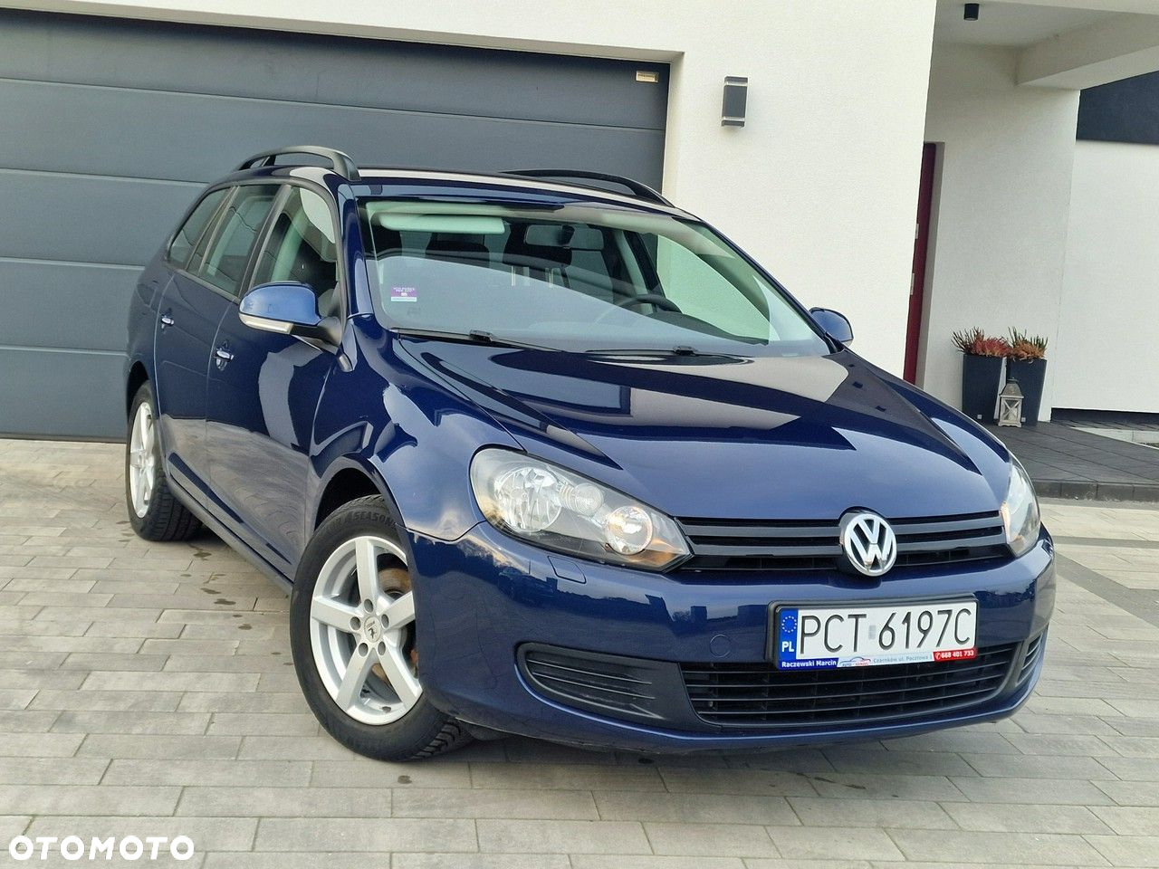 Volkswagen Golf - 2