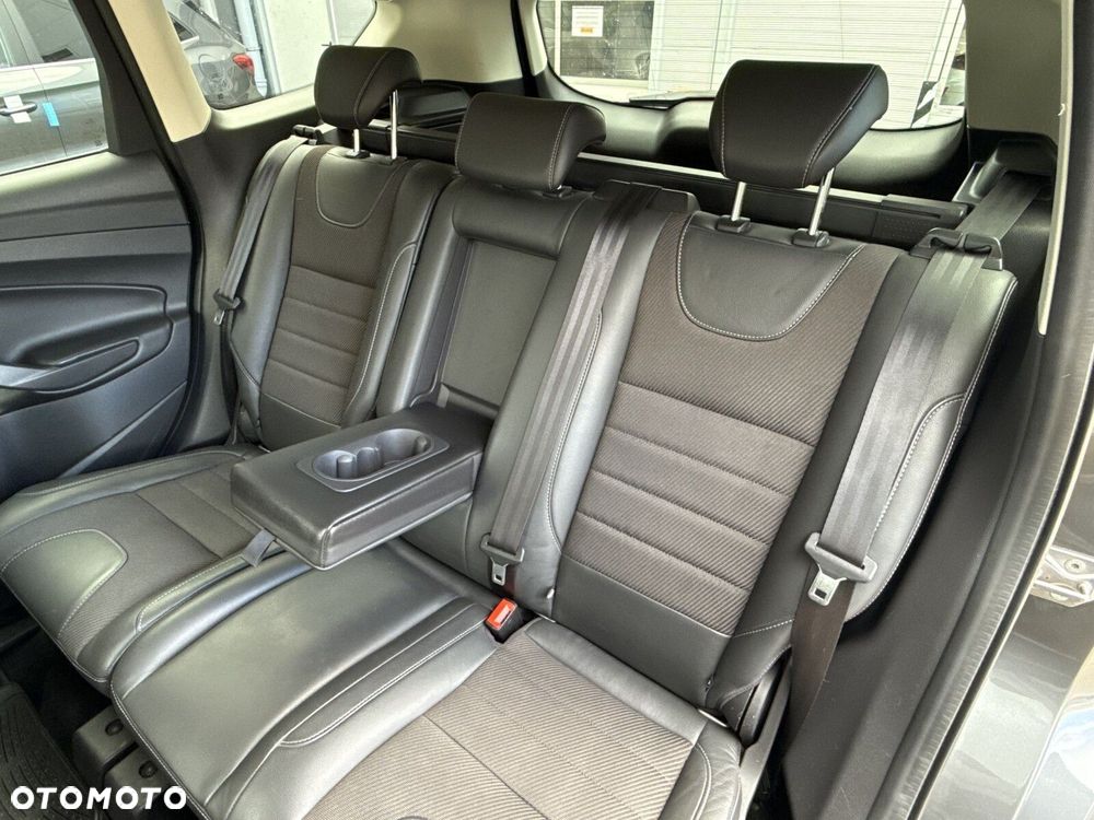 Ford Kuga 2.0 TDCi 4WD Titanium - 17