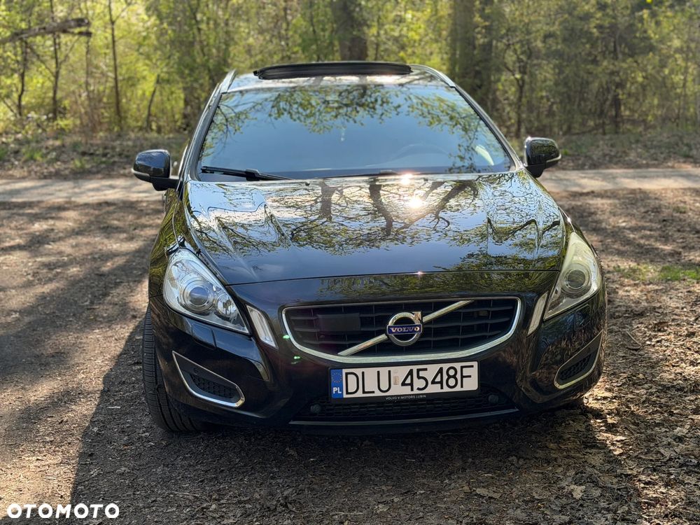 Volvo V60 D5 Summum - 1