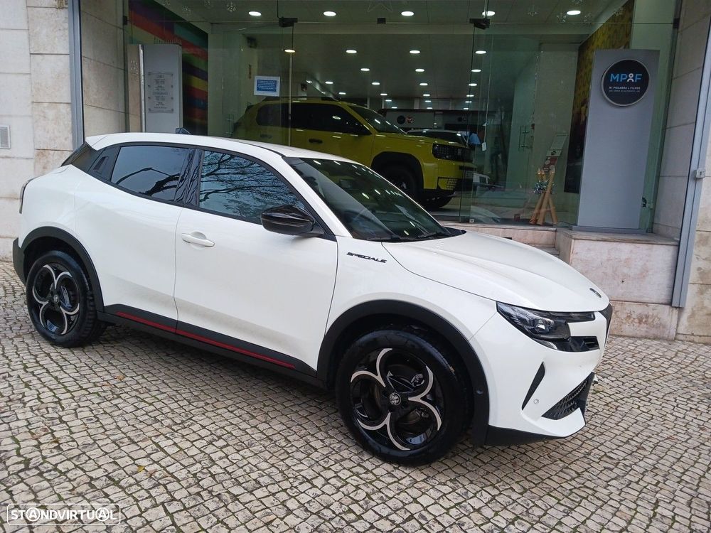 Alfa Romeo Junior 1.2 Speciale eDCT6 - 4