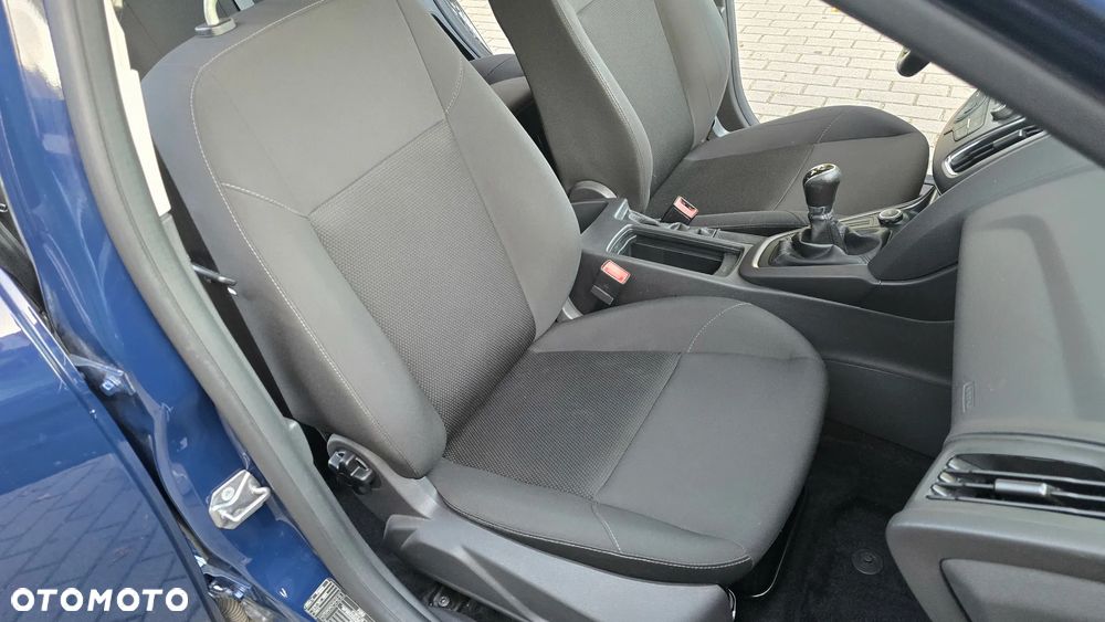 Ford Focus 1.6 Edition - 21