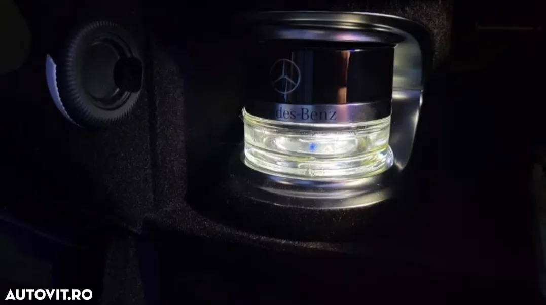 Mercedes-Benz S - 12