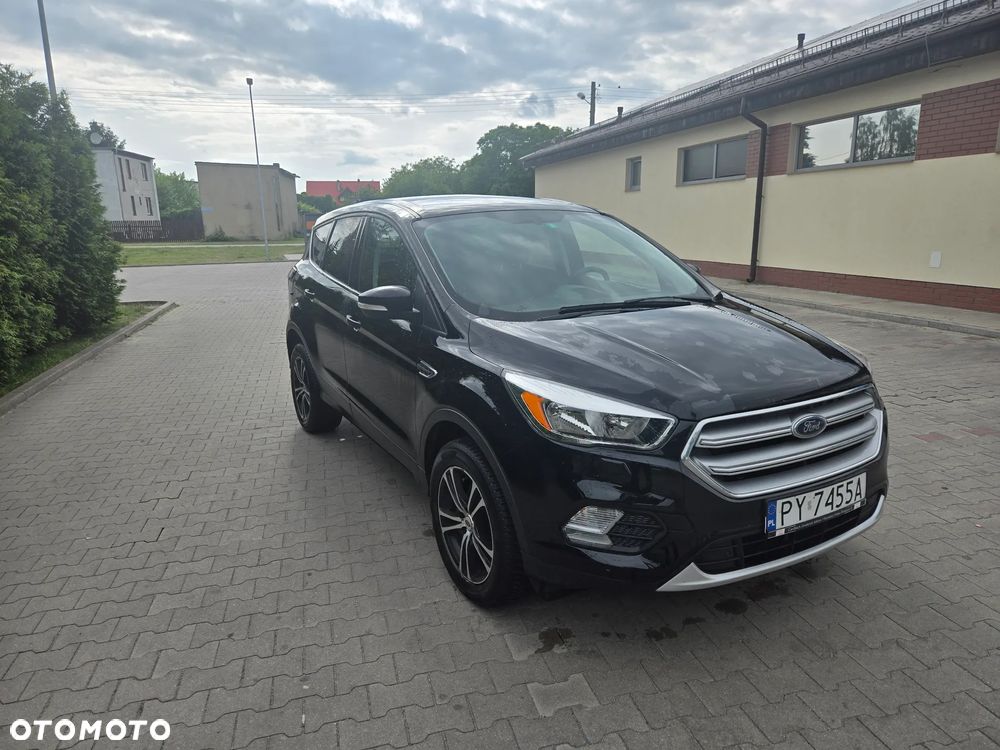 Ford Kuga 1.5 EcoBoost 2x4 Trend - 4