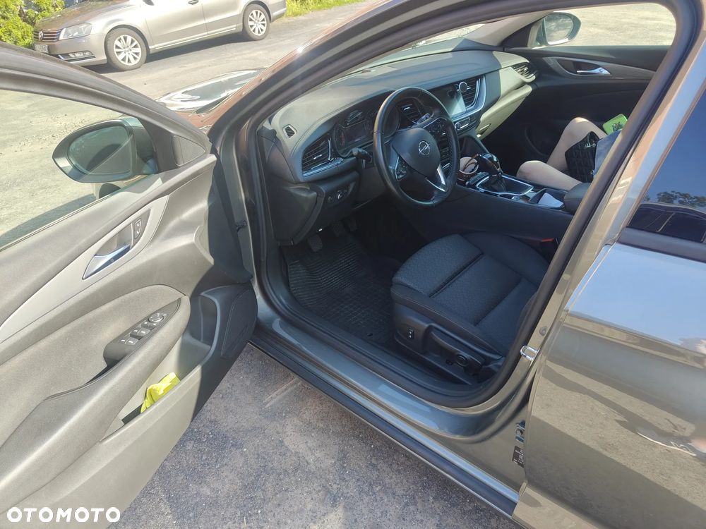 Opel Insignia 2.0 - 11