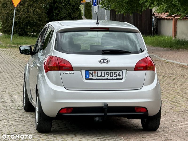 Kia Venga - 4