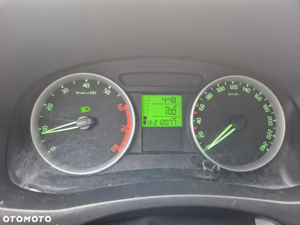 Skoda Roomster 1.4 16V Comfort - 15