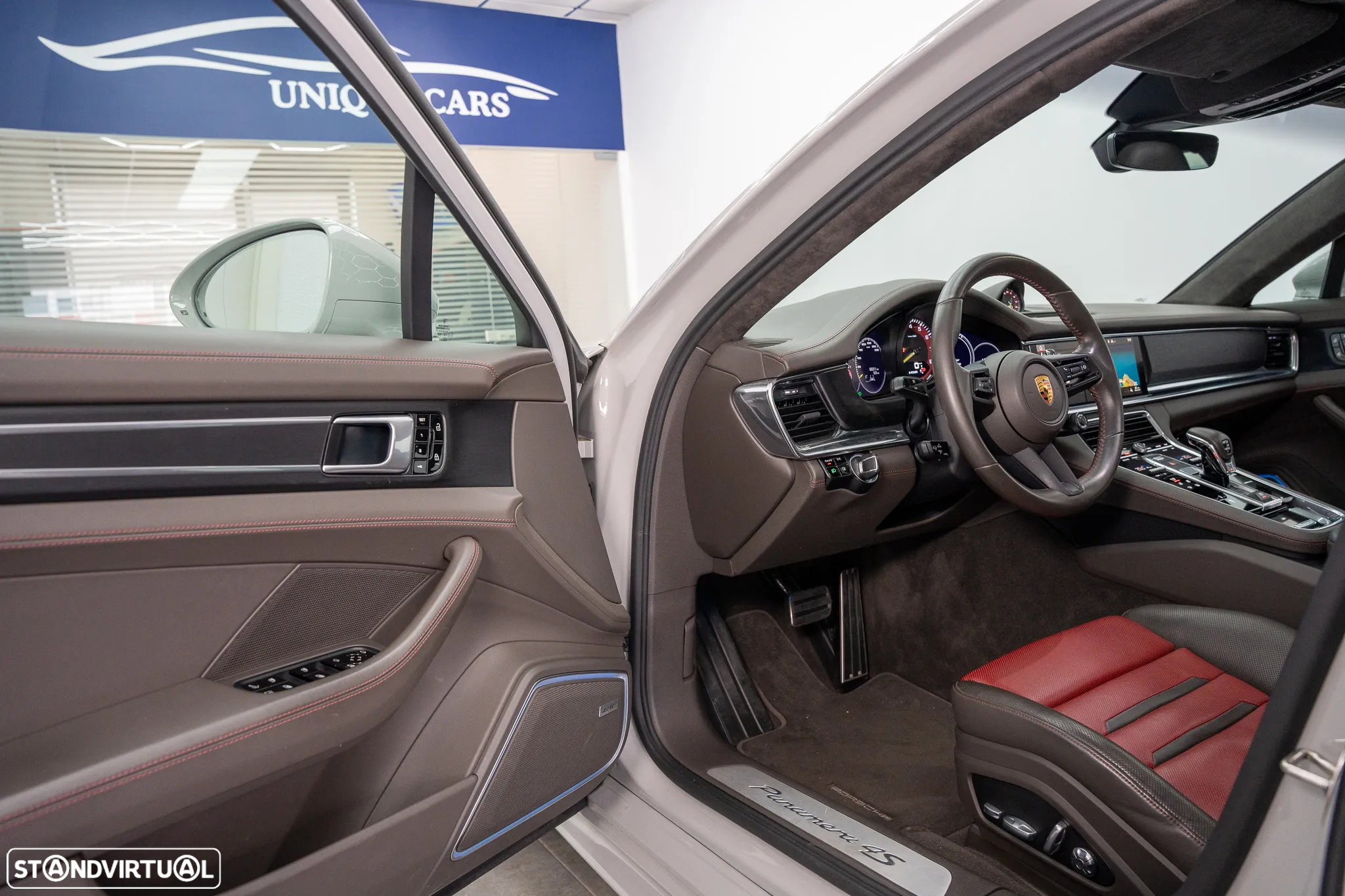 Porsche Panamera Sport Turismo 4S E-Hybrid - 10
