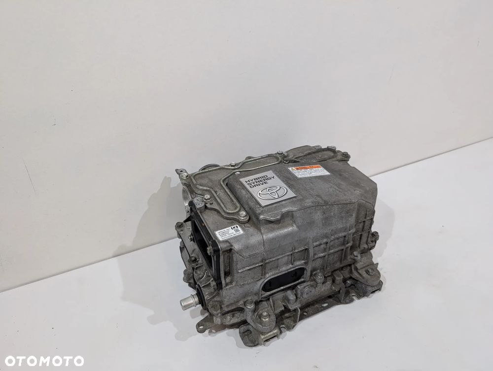 TOYOTA YARIS III 1.5 HYBRID INWERTER FALOWNIK KONWERTER G9200-52030 - 2