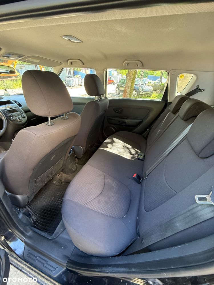 Kia Soul 1.6 CRDI M - 11