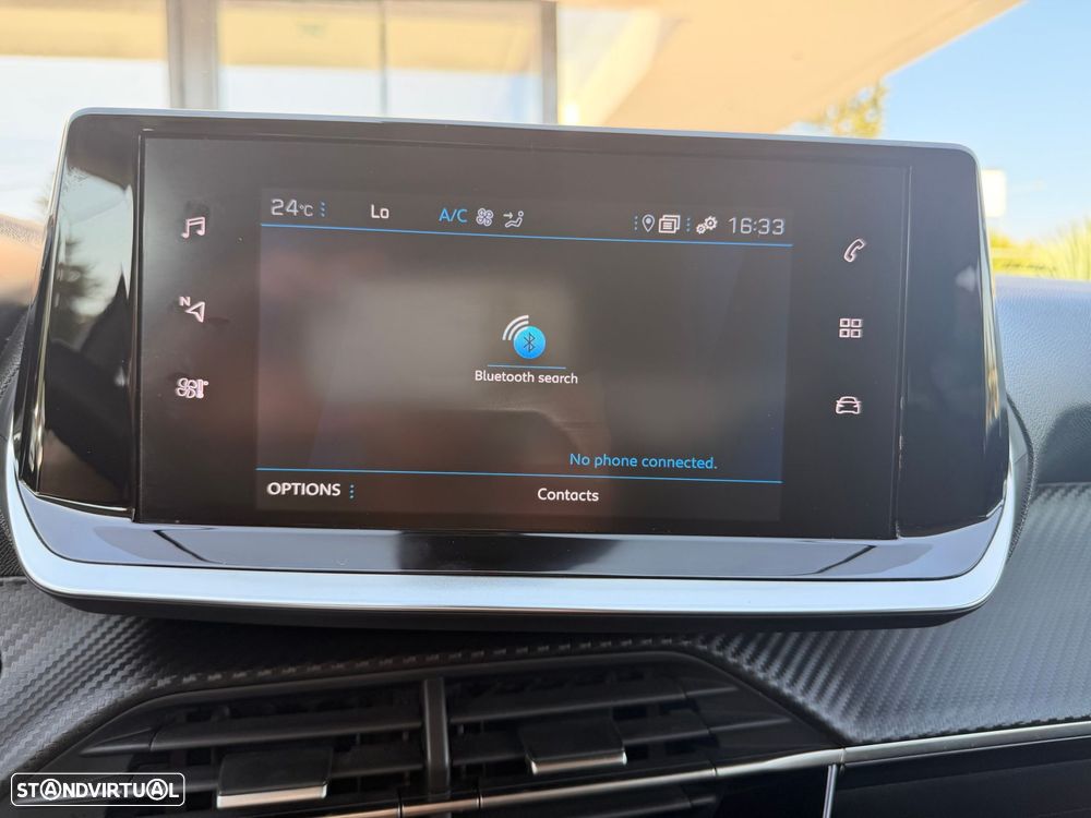 Peugeot 2008 1.2 PureTech Allure EAT8 - 29