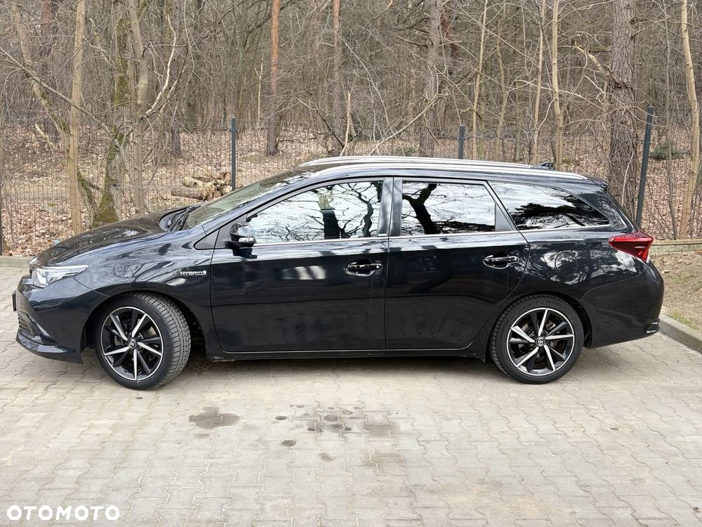 Toyota Auris 1.8 HSD Luna - 2