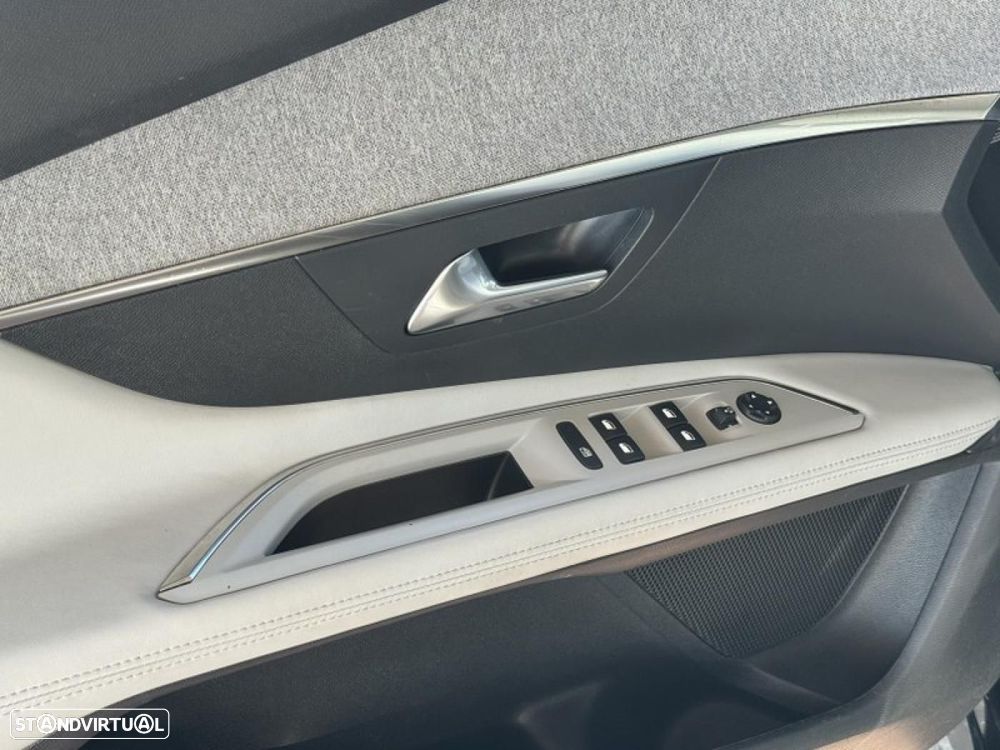 Peugeot 3008 1.5 BlueHDi Allure Pack - 4