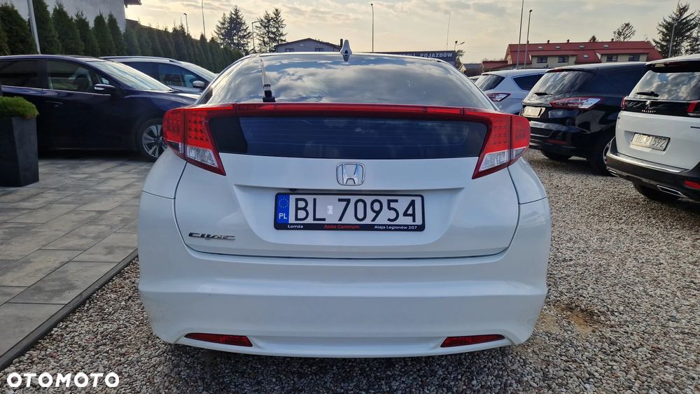 Honda Civic 1.8 i-VTEC Comfort Black Edition - 26