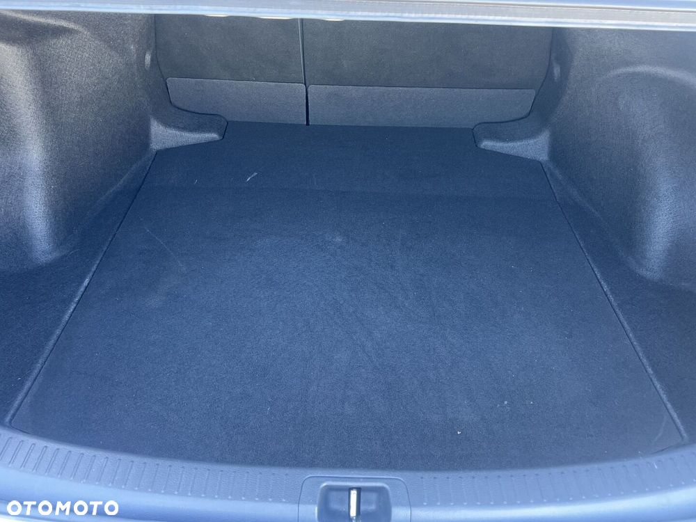 Toyota Corolla 1.8 Hybrid Comfort - 30