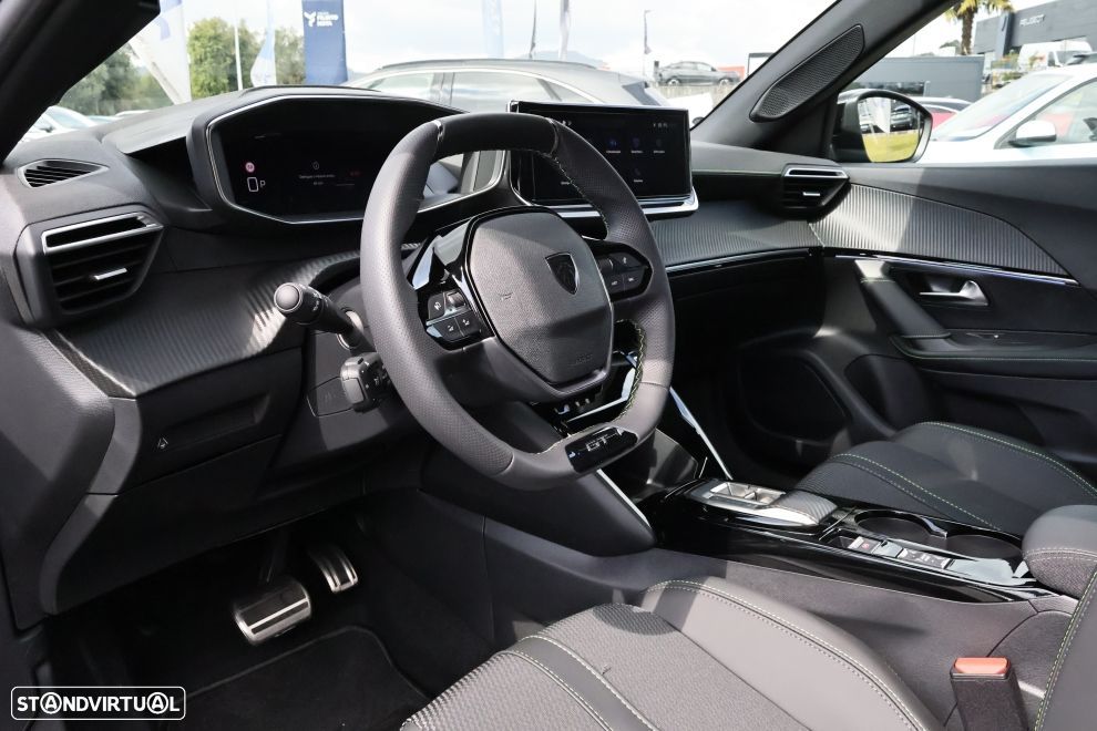 Peugeot e-2008 54 kWh GT - 18