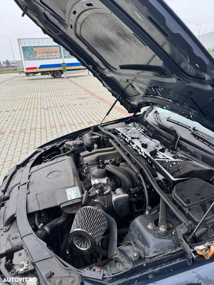 BMW Seria 3 318i - 10