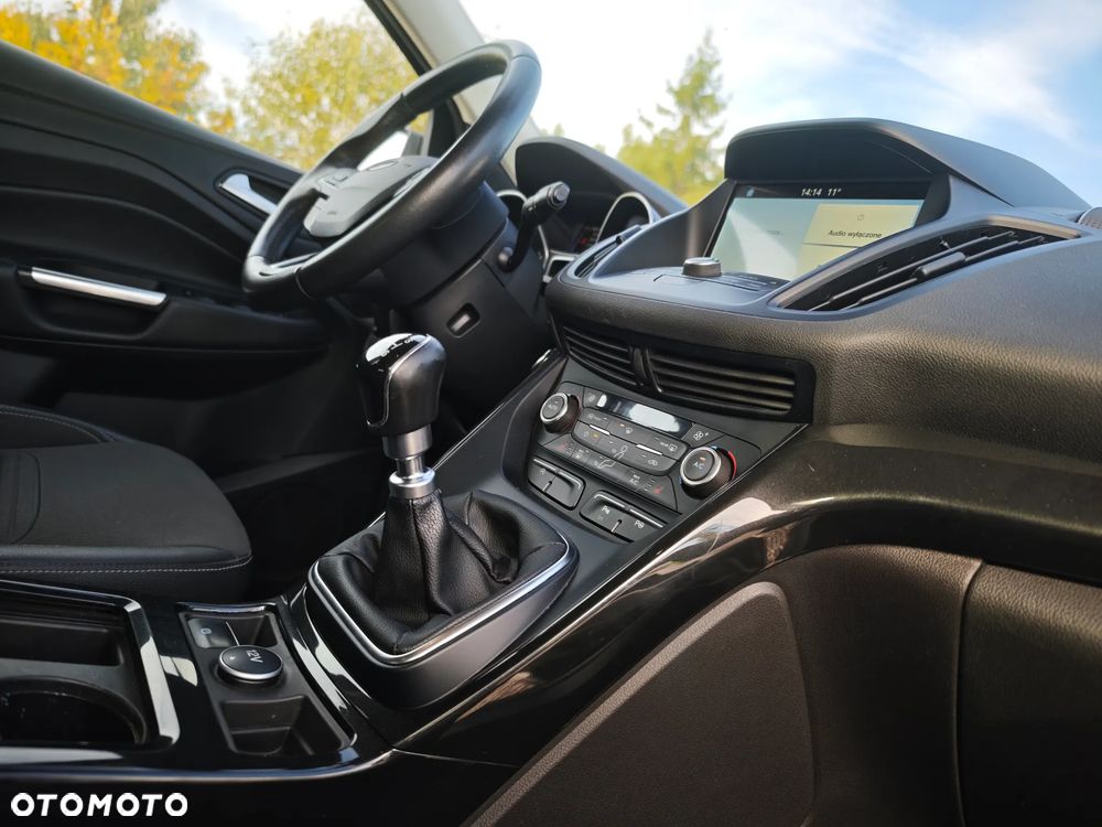 Ford Kuga 2.0 TDCi 4x2 Titanium - 18