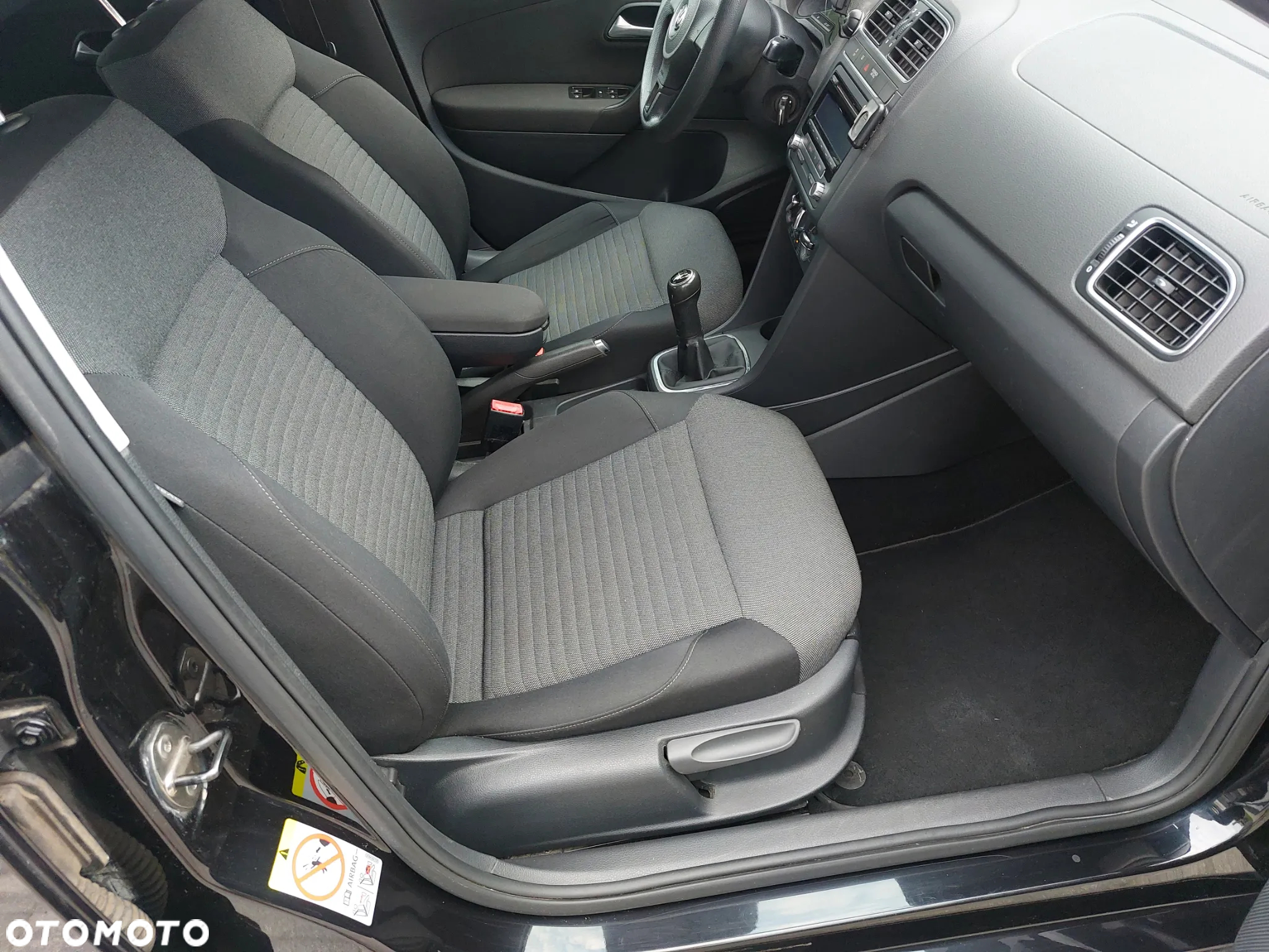Volkswagen Polo 1.4 16V Comfortline - 21