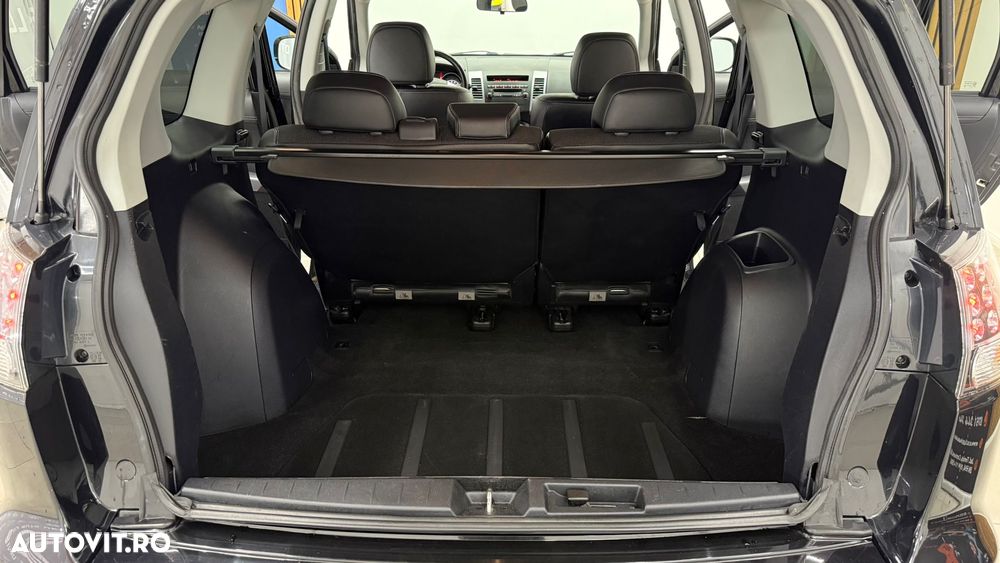 Mitsubishi Outlander 2.2 DI-D 4WD Instyle - 16