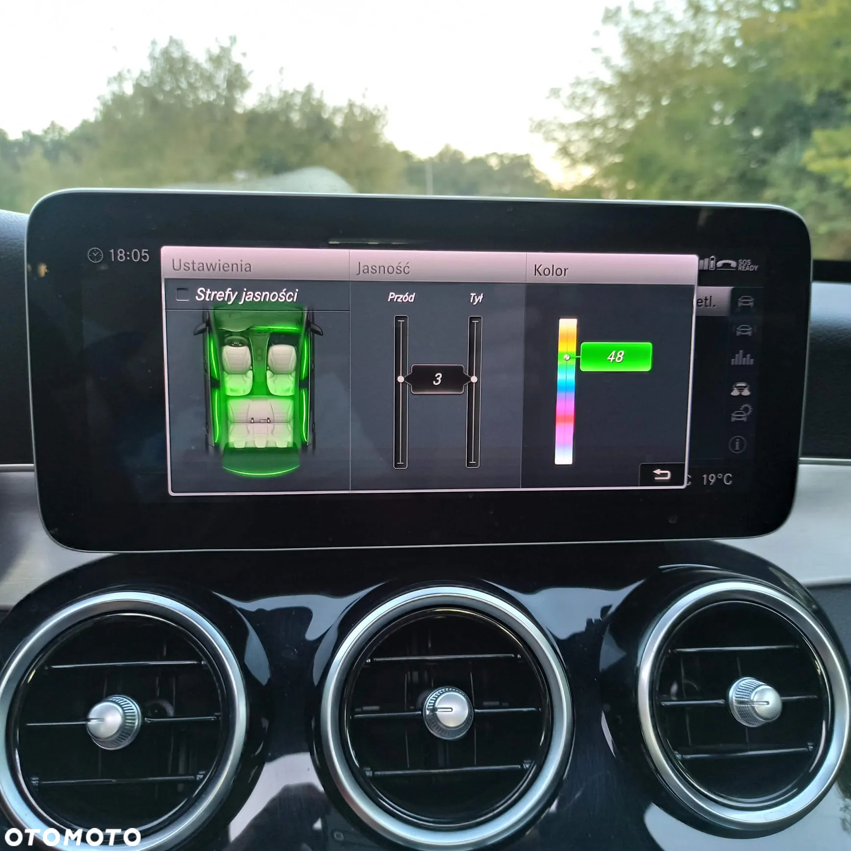 Mercedes-Benz Klasa C 220 d 4Matic T 9G-TRONIC AMG Line - 24