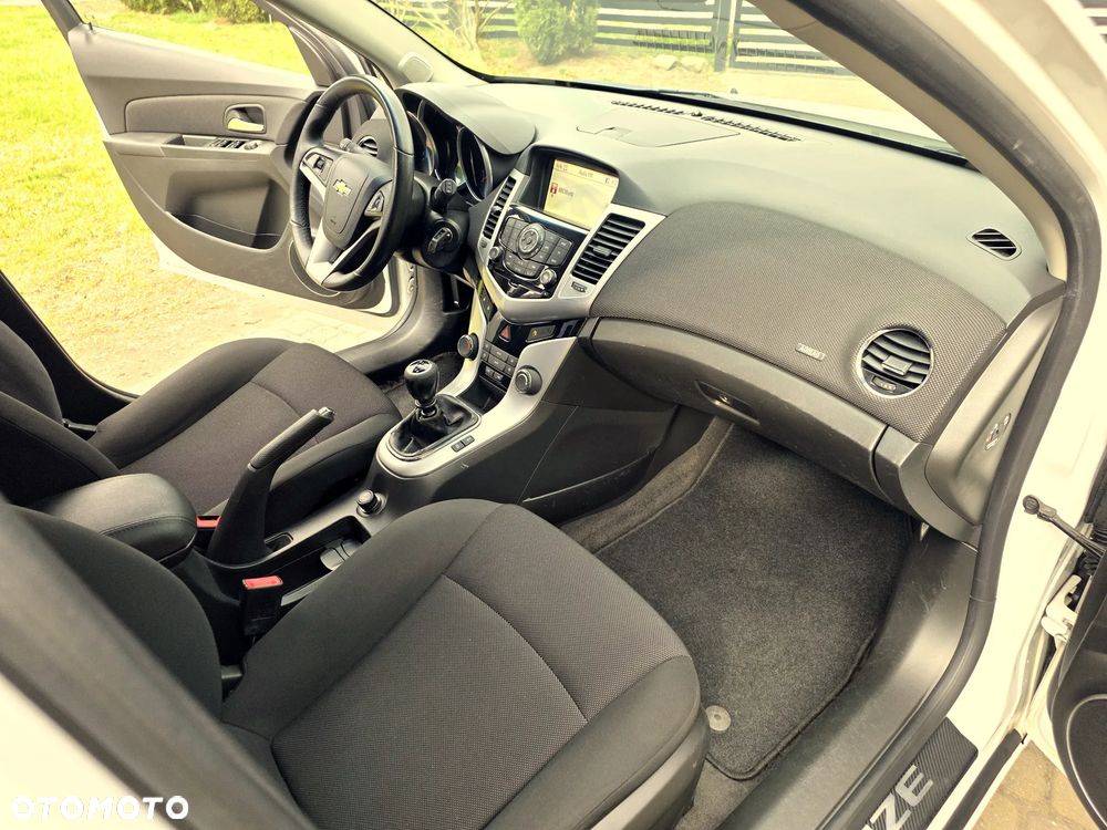 Chevrolet Cruze 1.7 D LT+ - 29