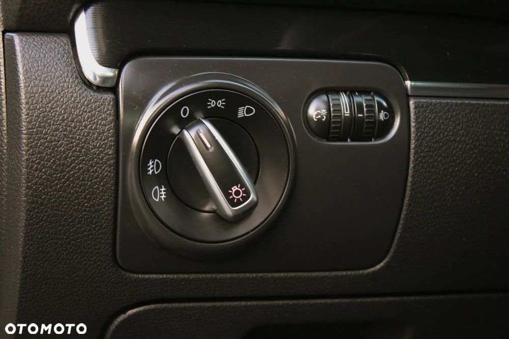 Volkswagen Golf 2.0 TDI DPF GTD - 32