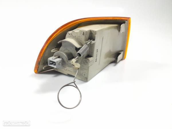 Farolim Pisca Frente Esq Fiat Punto (176_) - 2