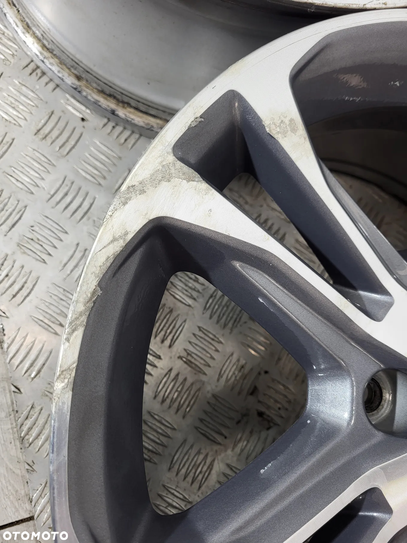 Ford Mustang Felgi Aluminiowe 17 5X112 - 3
