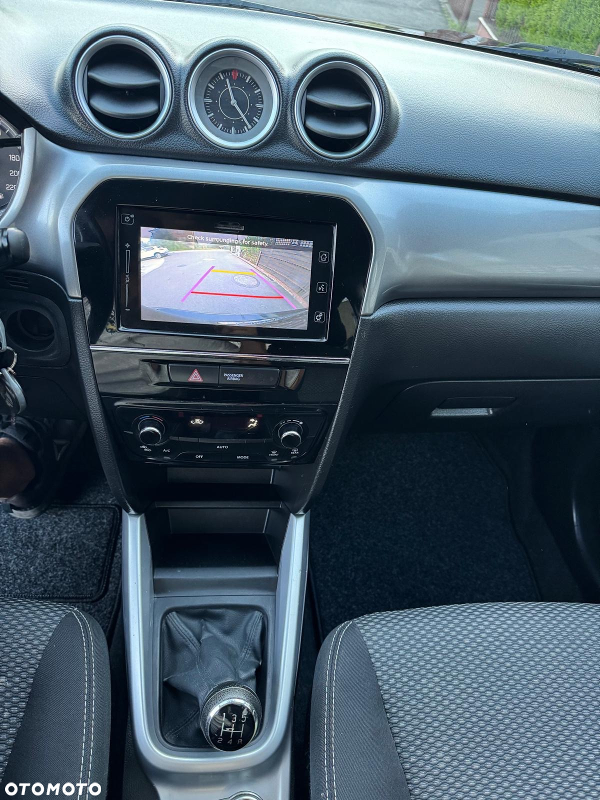 Suzuki Vitara 1.6 (4x4) Allgrip Comfort+ - 14