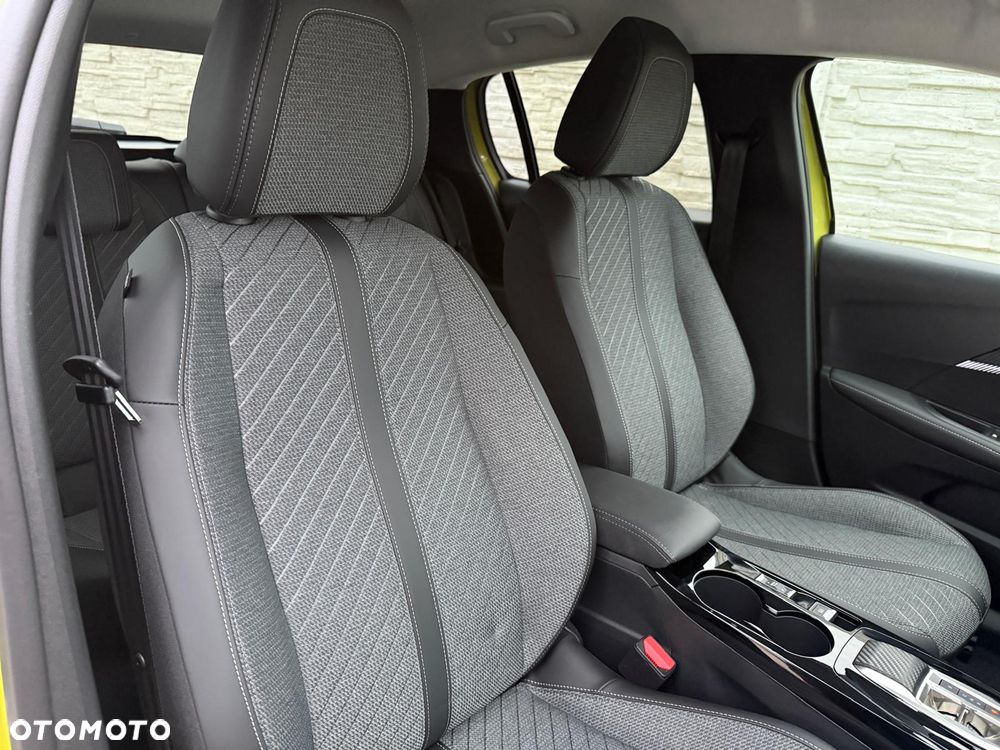 Peugeot 208 Elektromotor 136 E-Style - 11