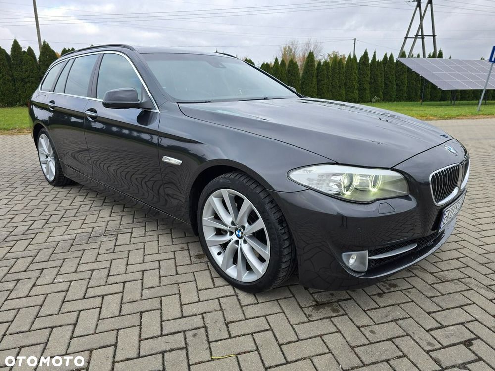 BMW 5 Series 2011 photo 3