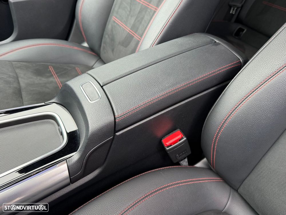 Mercedes-Benz GLA 180 d AMG Line - 20