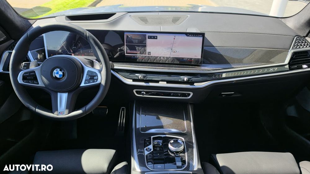 BMW X7 - 7