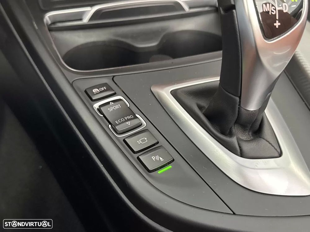 BMW 440 i xDrive Pack M Auto - 37