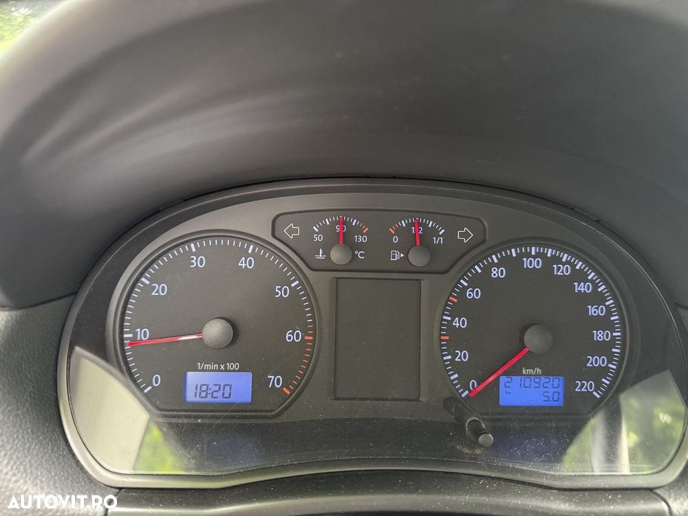 Volkswagen Polo 1.2 Attractive - 6