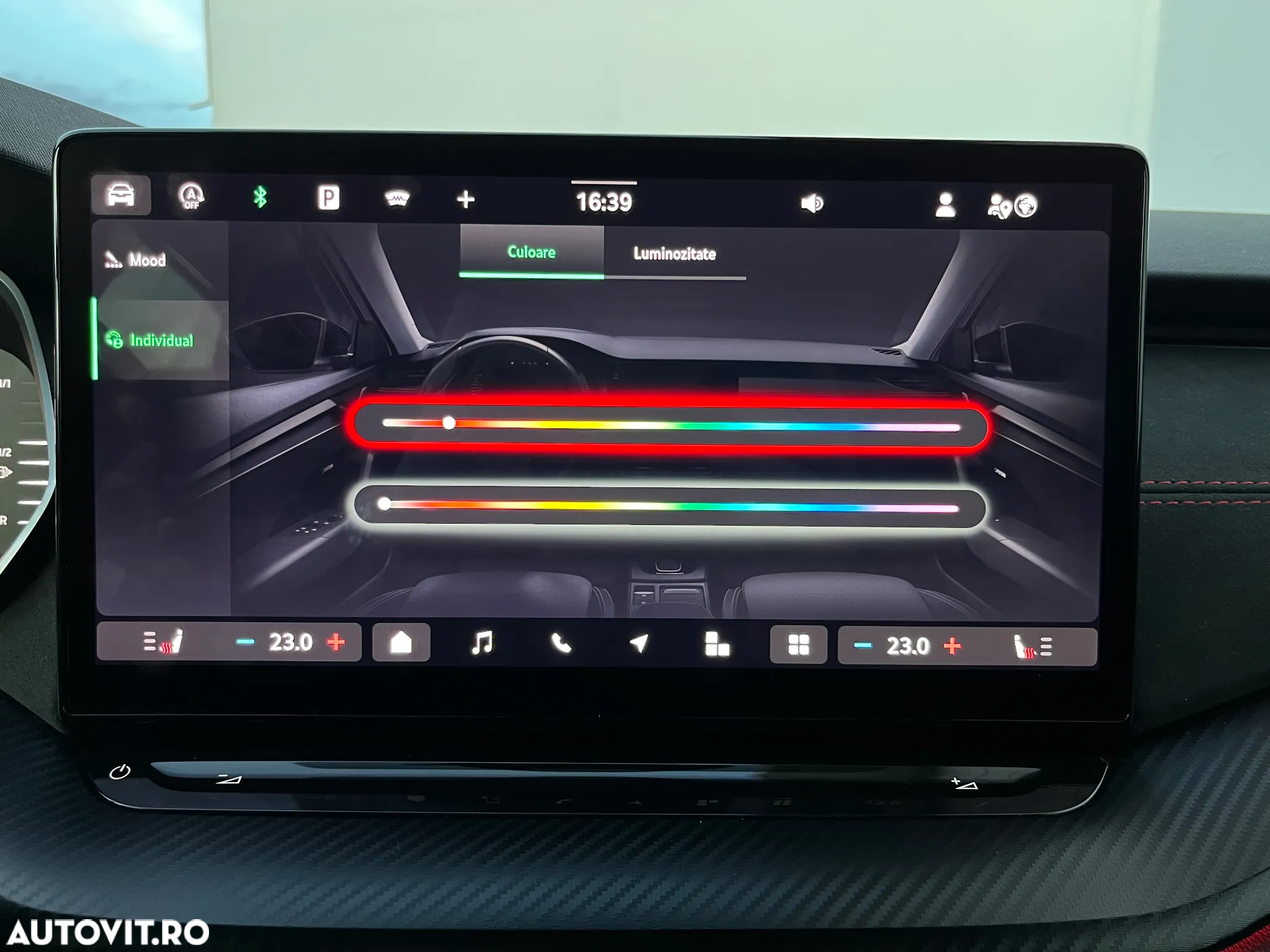 Skoda Octavia 2.0 TSI DSG RS - 33