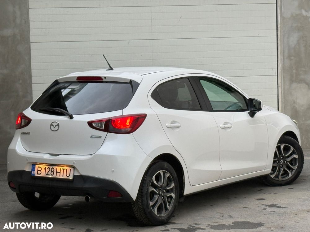 Mazda 2 - 3