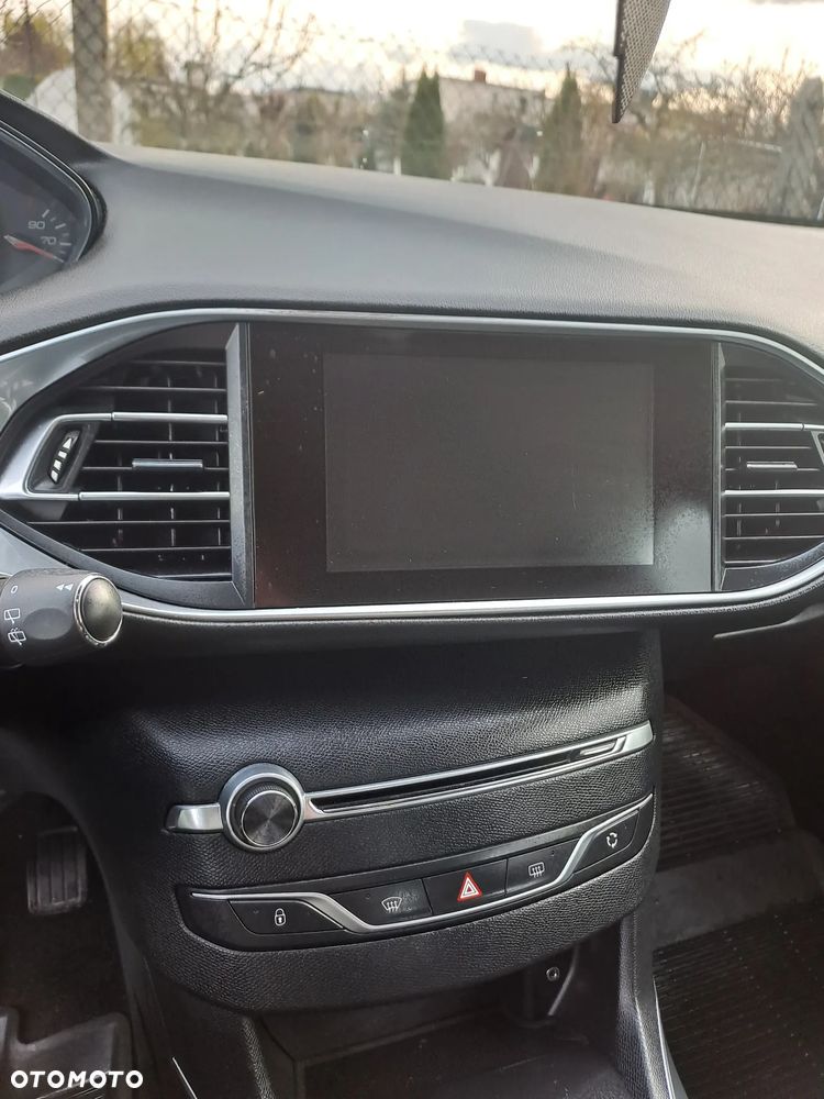 Peugeot 308 1.6 BlueHDi Allure S&S - 6