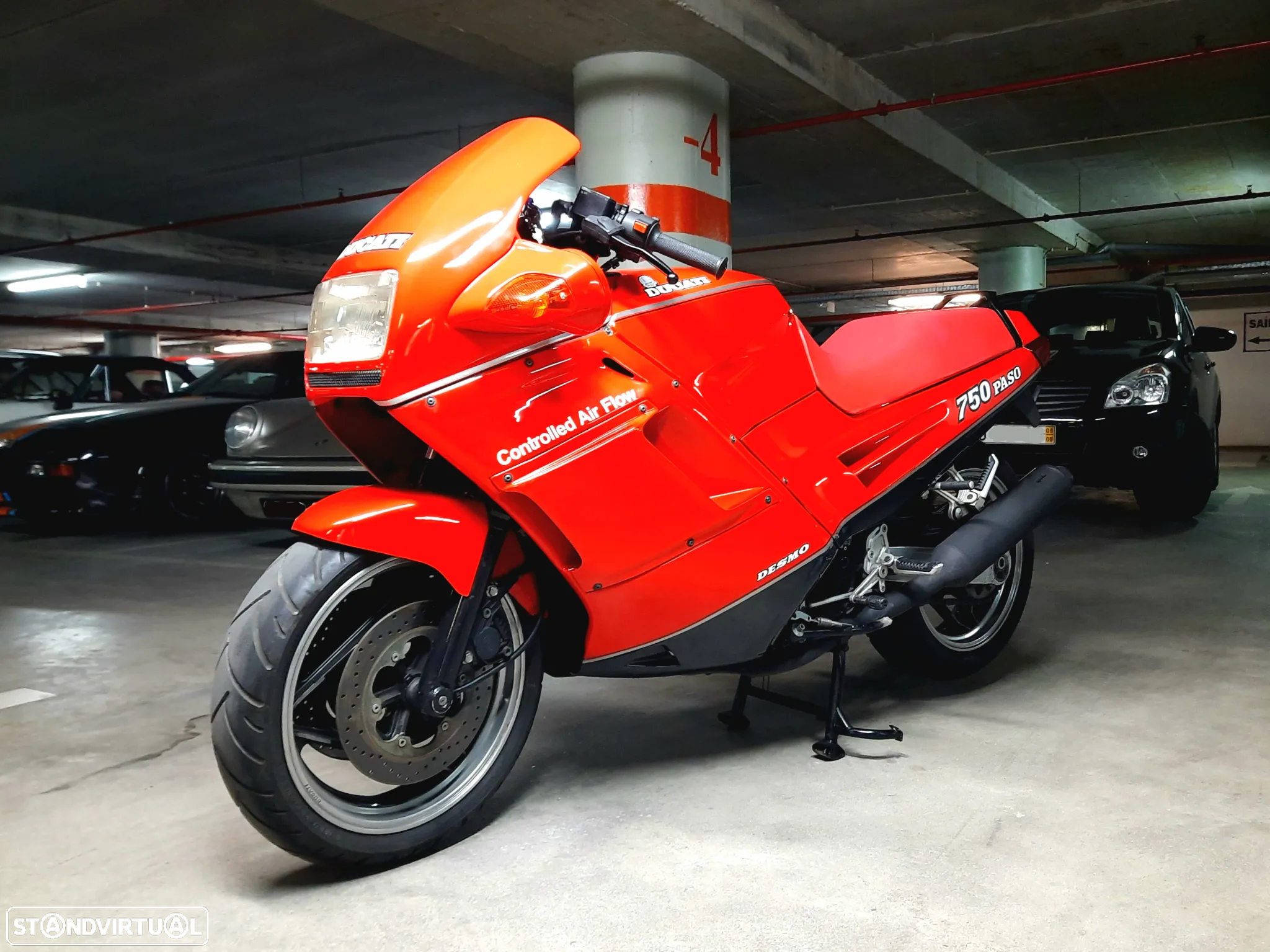 Ducati 750 Paso Califórnia Limited Edition - 4