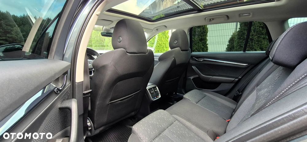 Skoda Octavia 2.0 TDI 4x4 RS DSG - 37