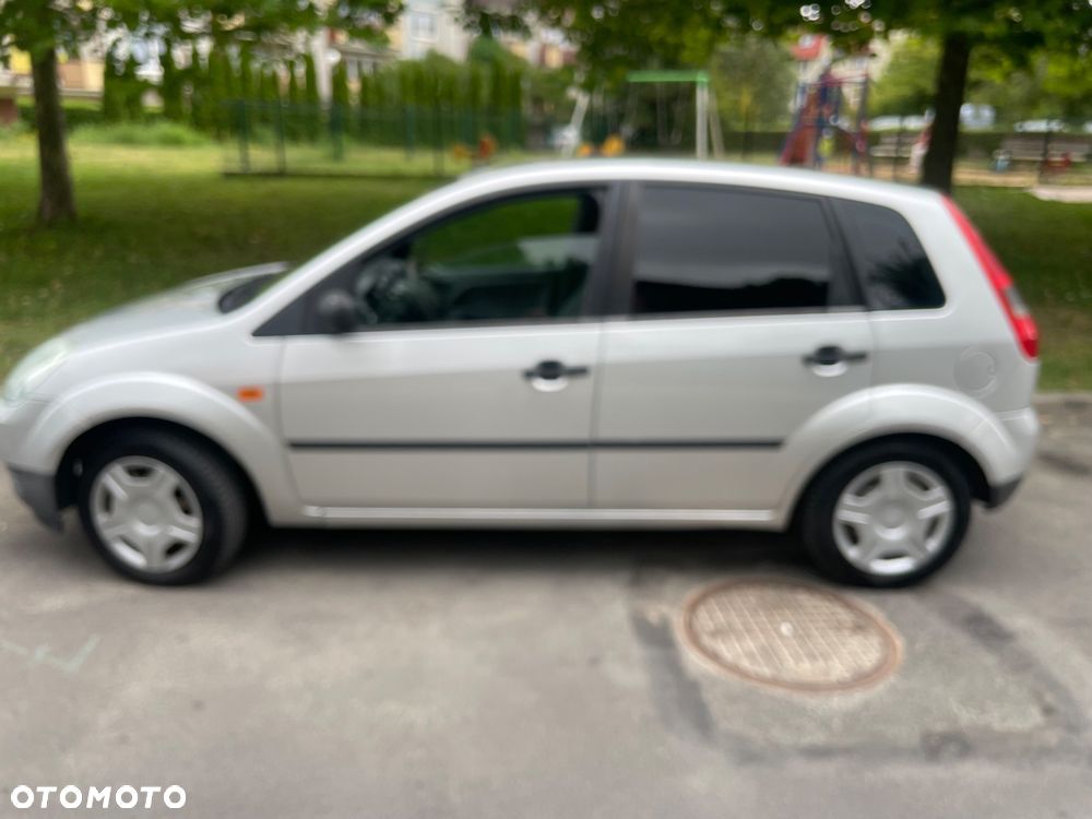 Ford Fiesta - 2