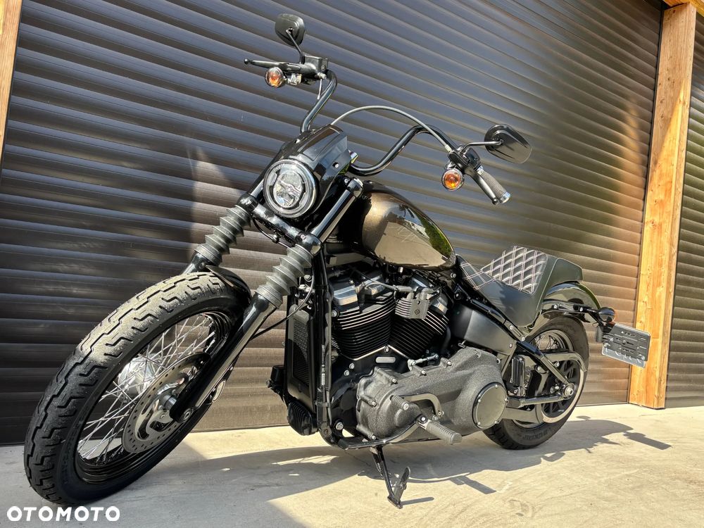Harley-Davidson Softail Street Bob - 13