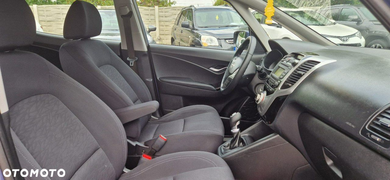 Hyundai ix20 - 24