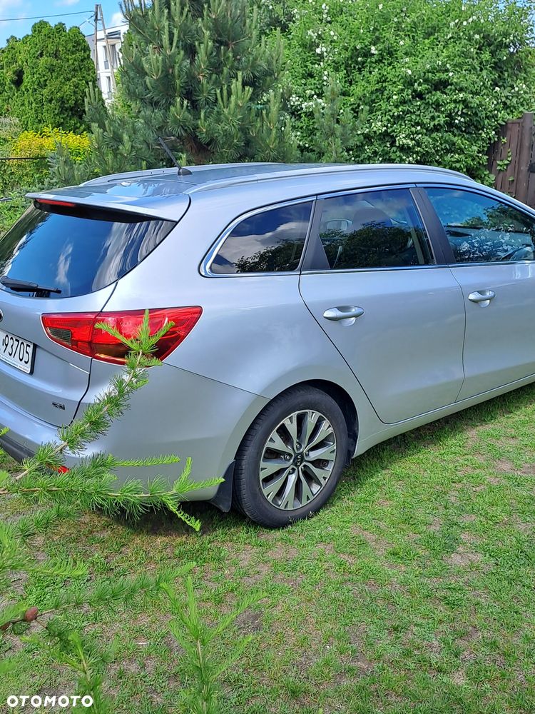 Kia Ceed - 4