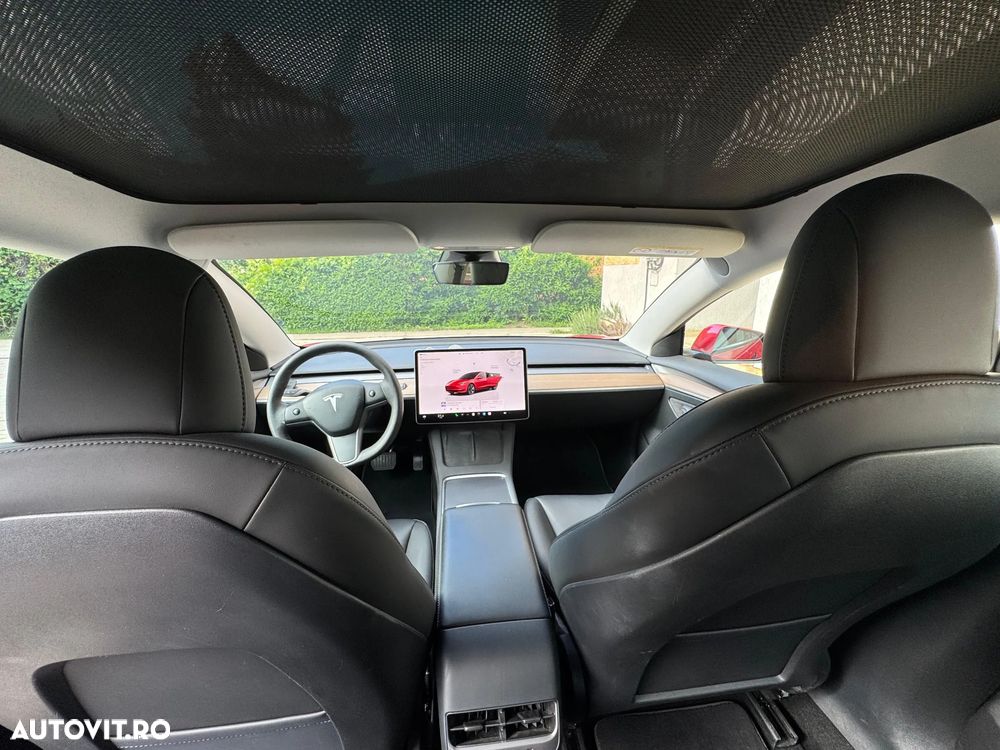 TESLA Model 3 2023 — imagine 4