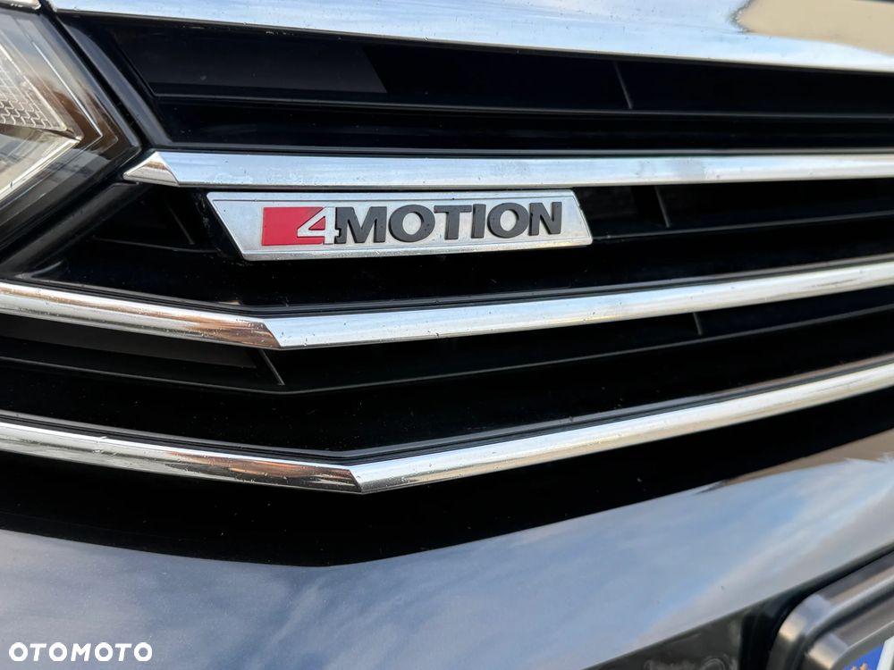 Volkswagen Passat Variant 2.0 TDI SCR DSG 4Motion Business - 30
