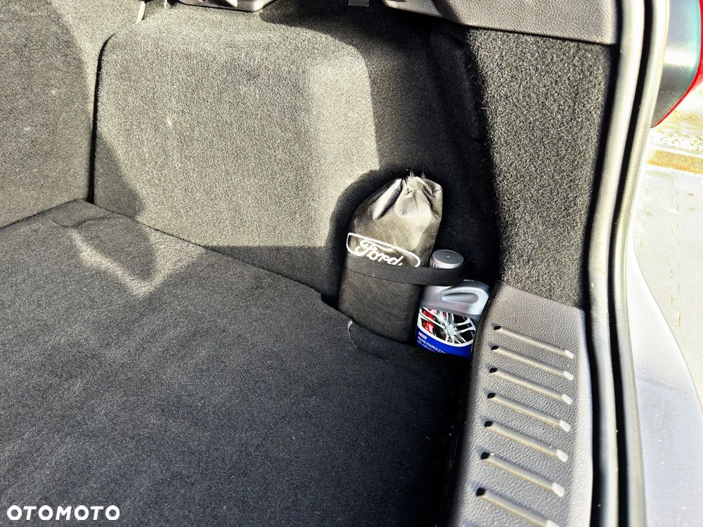 Ford Focus 1.6 EcoBoost Titanium - 26