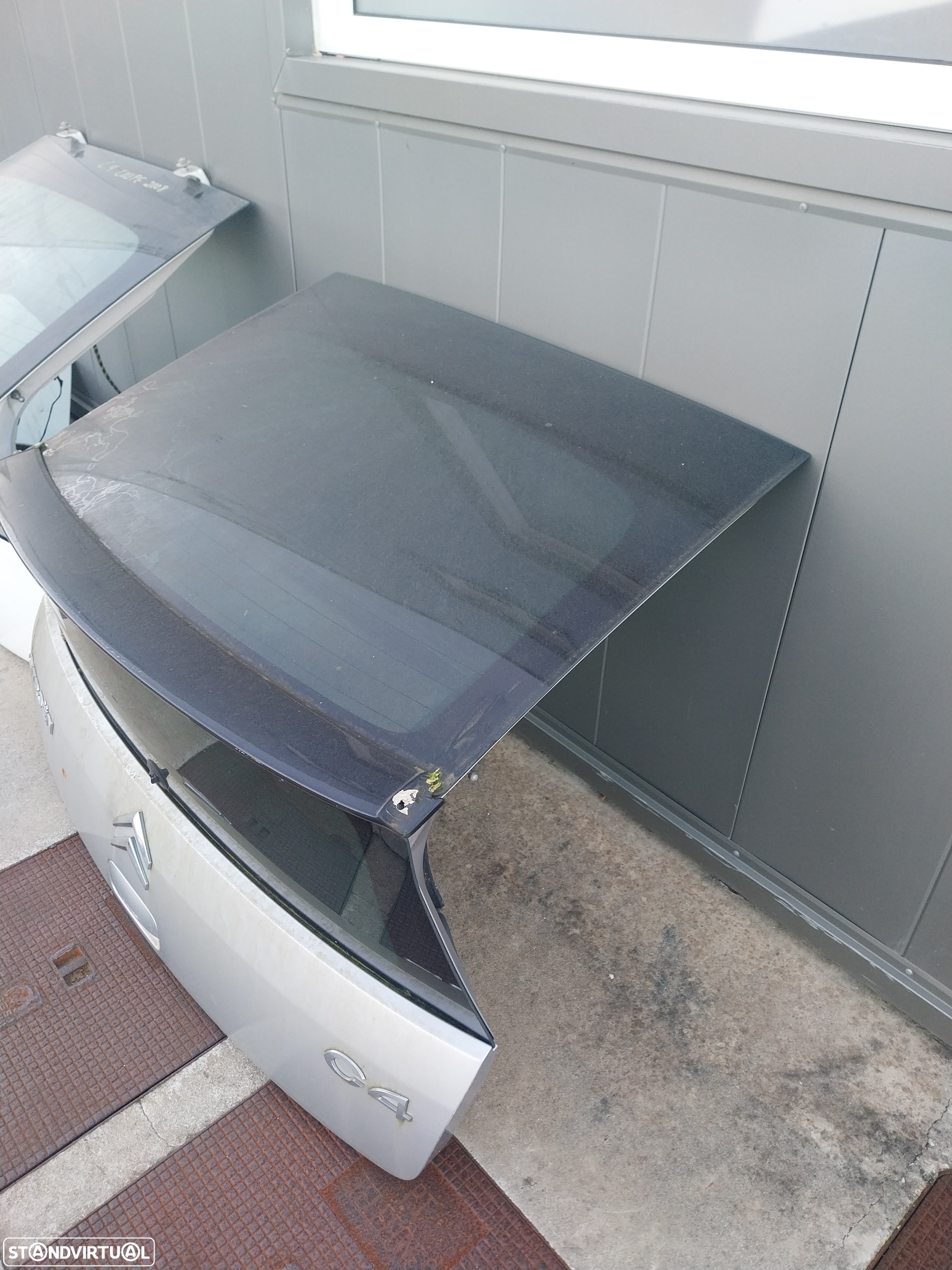Tampa mala e para choques tras Citroën C4 coupe ano 2009 - 3