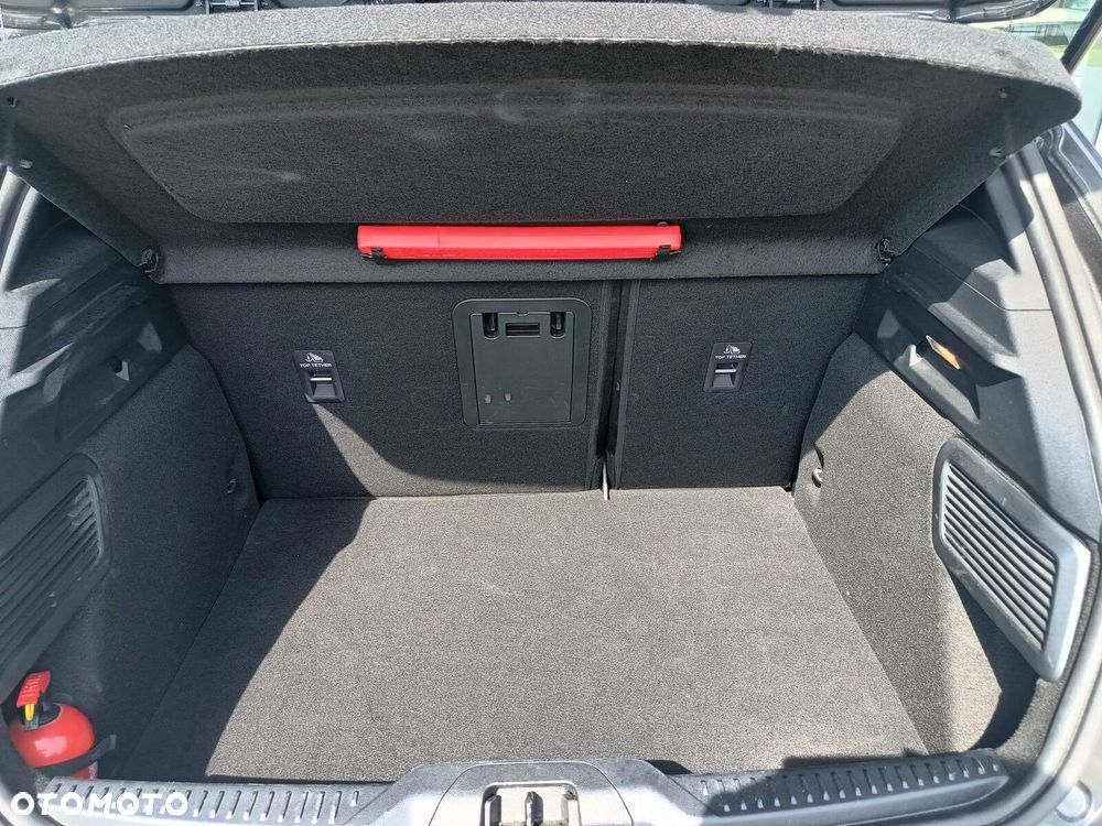 Ford Focus 1.0 EcoBoost mHEV ST-Line X - 24